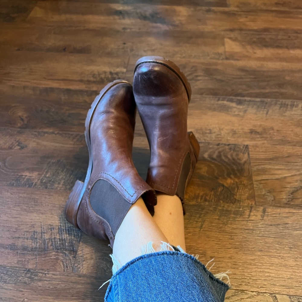 Sofft Chelsea Boots